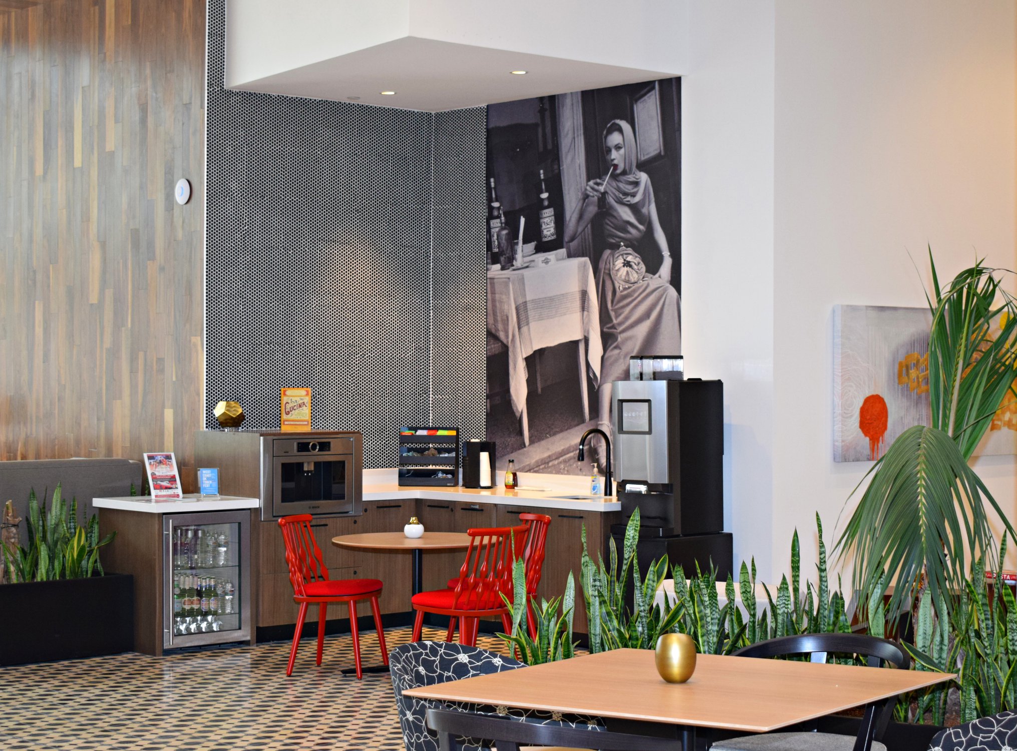 Interior Amenities